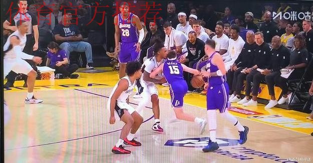 东契奇空砍35分 湖人不敌马刺 东契奇空砍35分 湖人不敌马刺